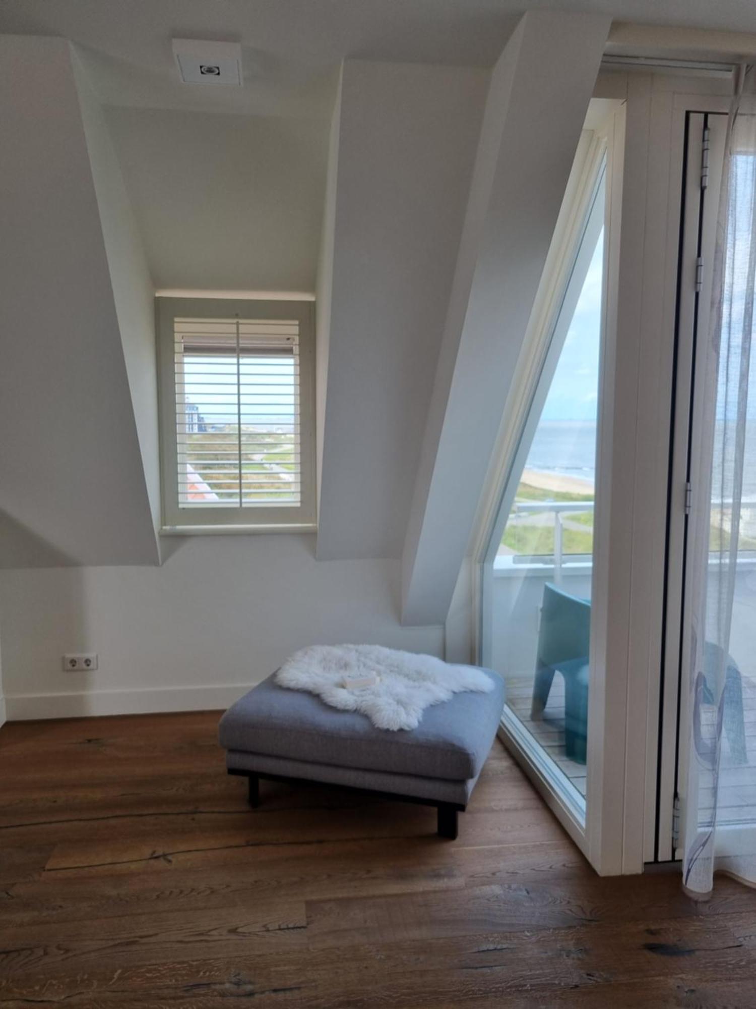 Penthouse Windkracht 10 Aan Het Strand Van Cadzand Pokoj fotografie