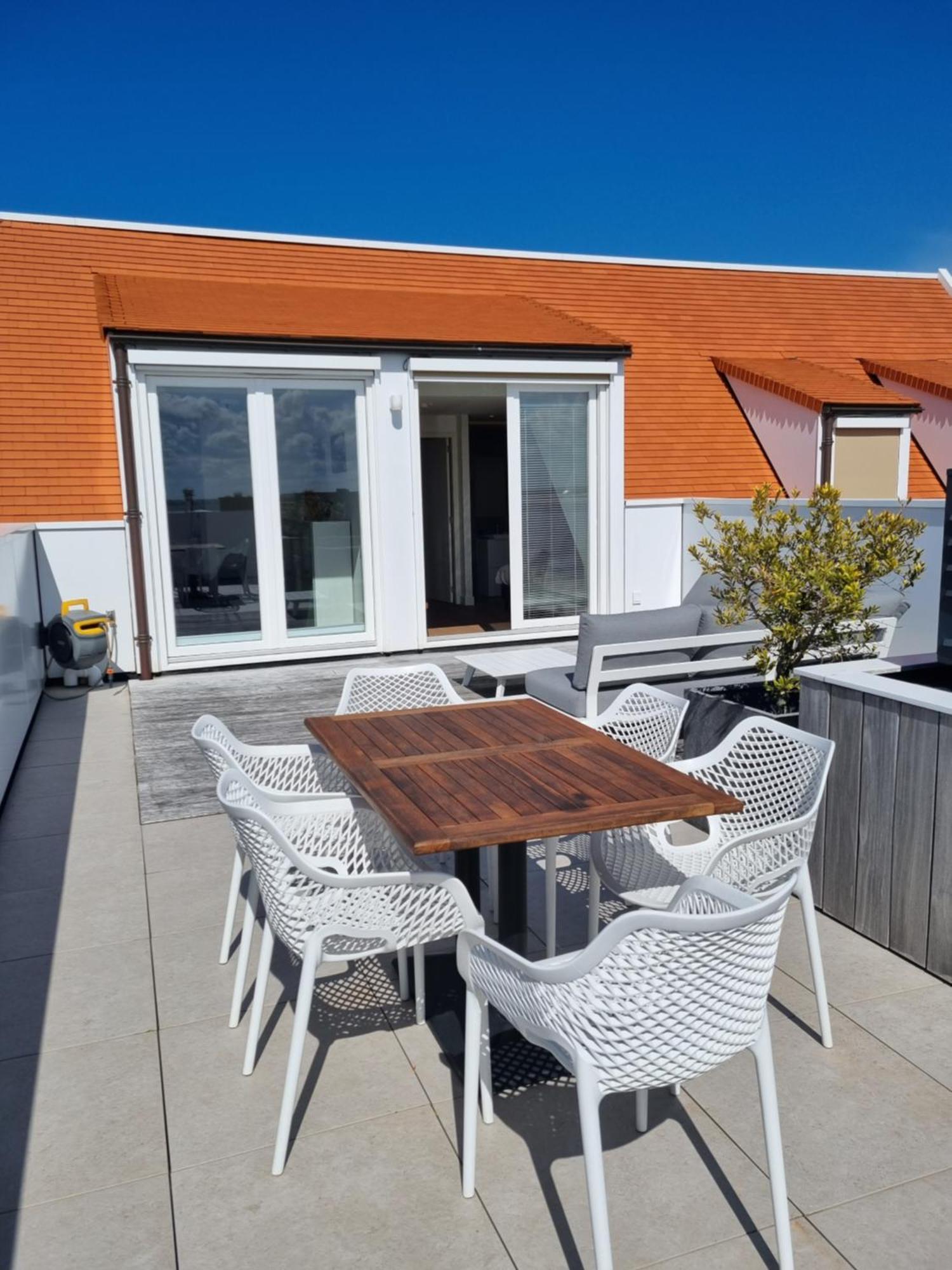 Penthouse Windkracht 10 Aan Het Strand Van Cadzand Pokoj fotografie